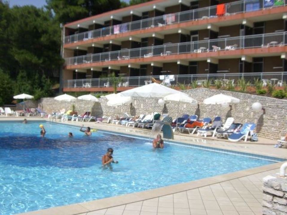 Pool Sunny Rabac by Valamar