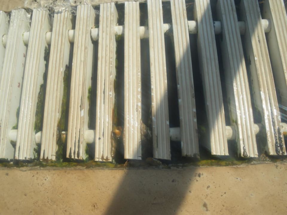 Abfluss am Pool Top Hotel