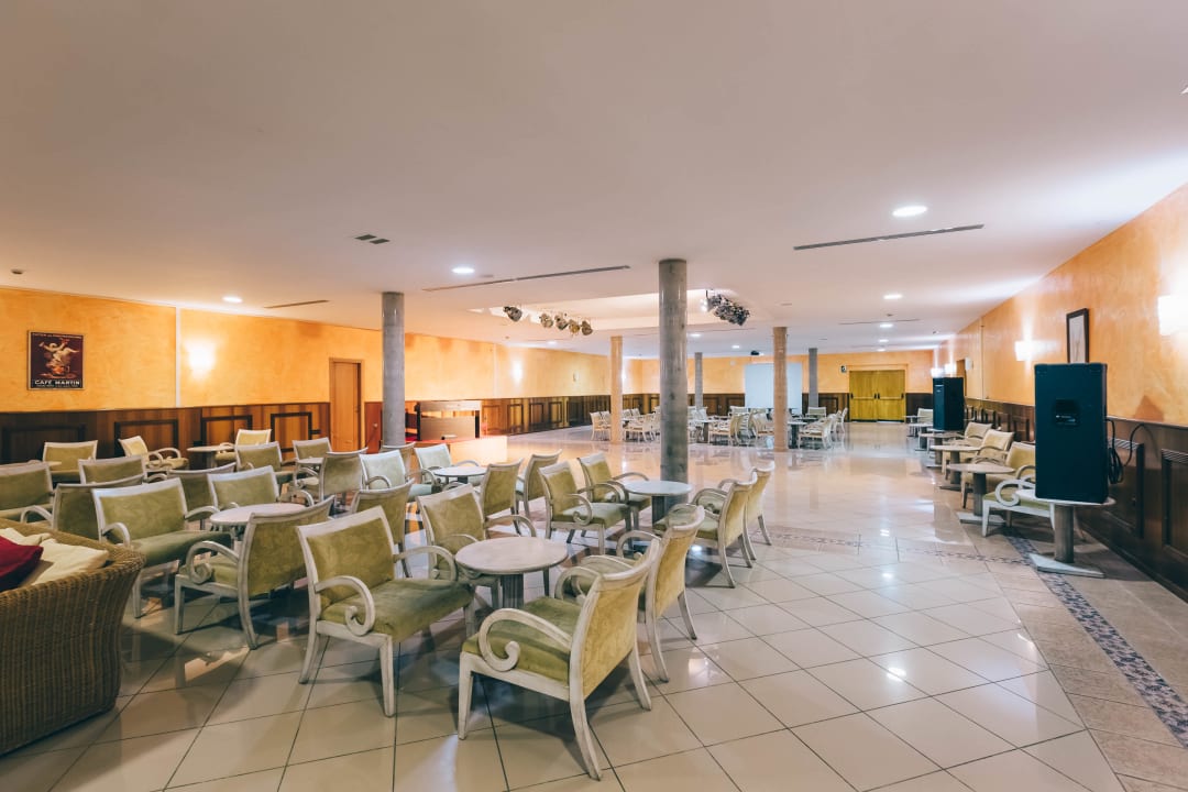 Gastro Grand Muthu Golf Plaza Hotel & Spa