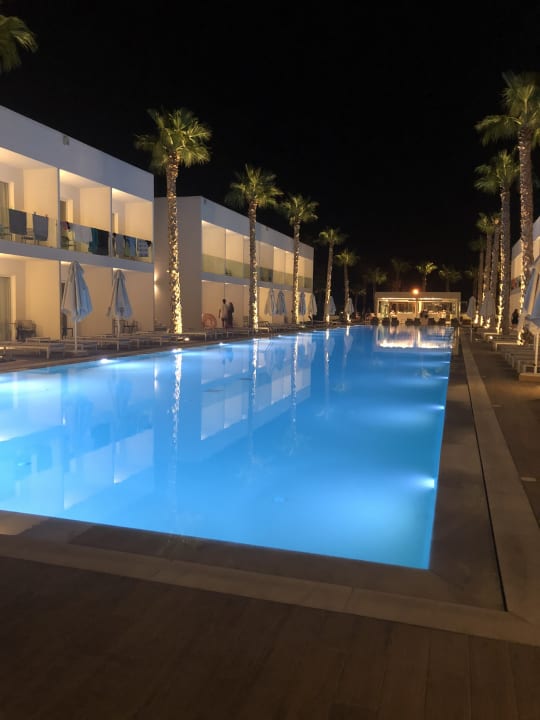Pool White Dreams Resort & Anex