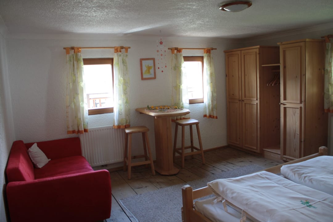 Zimmer Goldmelisse Teilansicht Fundahof