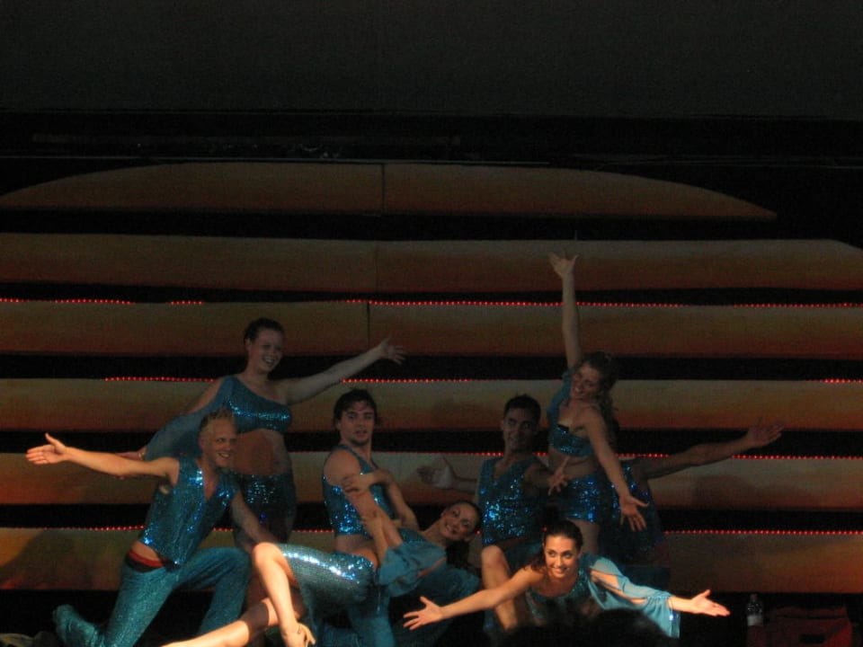 Musical Isamar Holiday Village