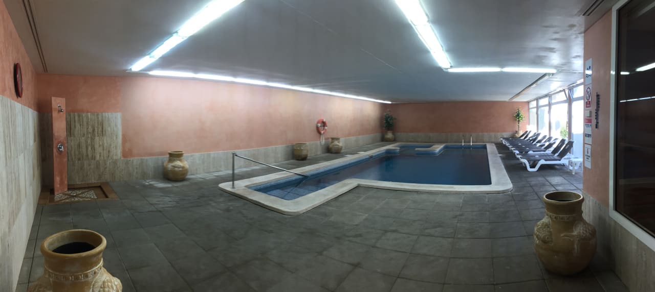 Pool Valentin Reina Paguera