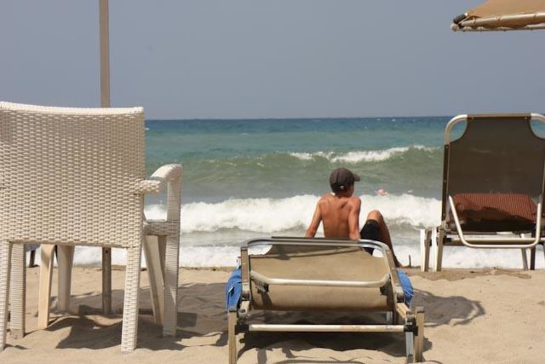 Sicht von der Liege Fodele Beach & Water Park Holiday Resort