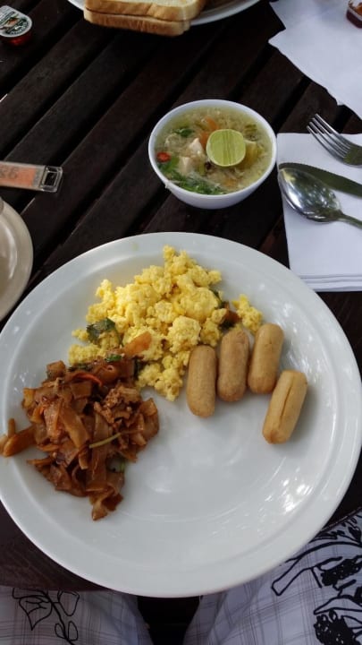 Frühstück Hotel Coral View Island Resort