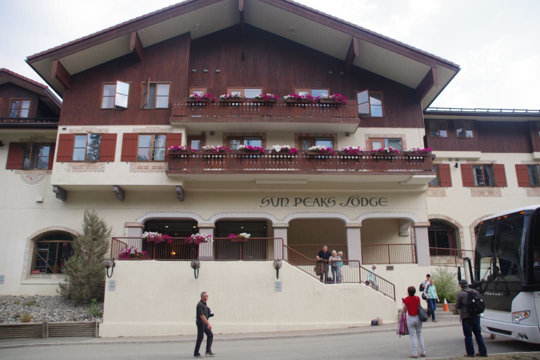 Außenansicht Hotel Sun Peaks Lodge