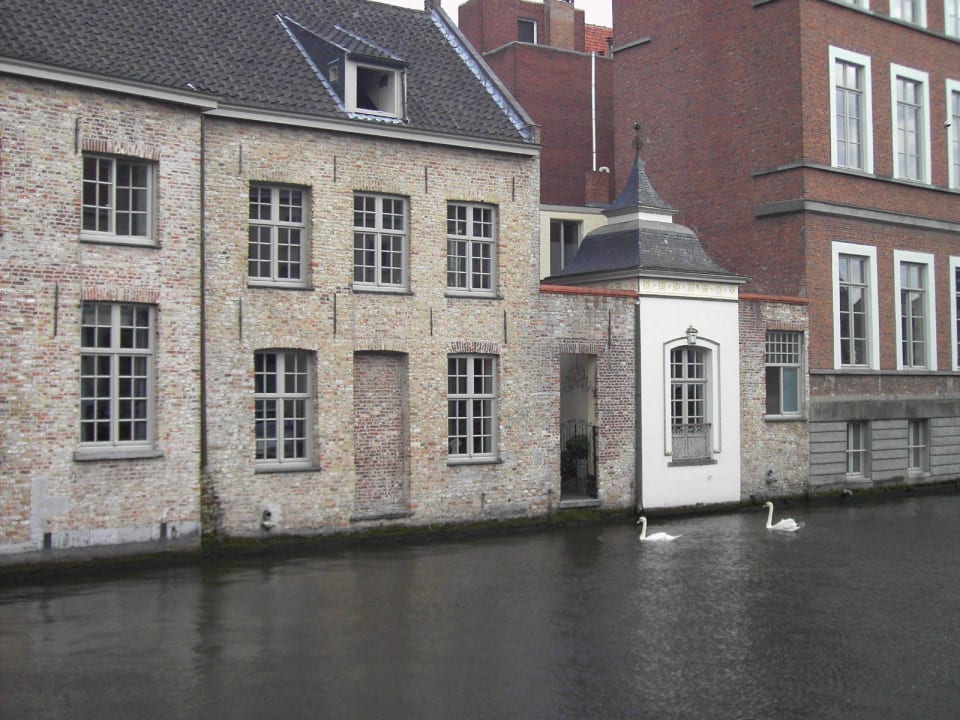 Ansicht von der anderen Seite der Gracht Hotel Ter Reien