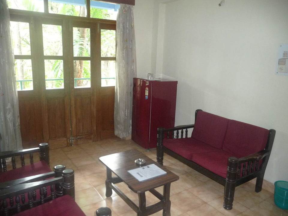 Wohnzimmer mit Kühlschrank Hotel Don Joao Resort