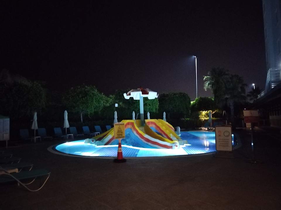 Pool Wyndham Garden Lara