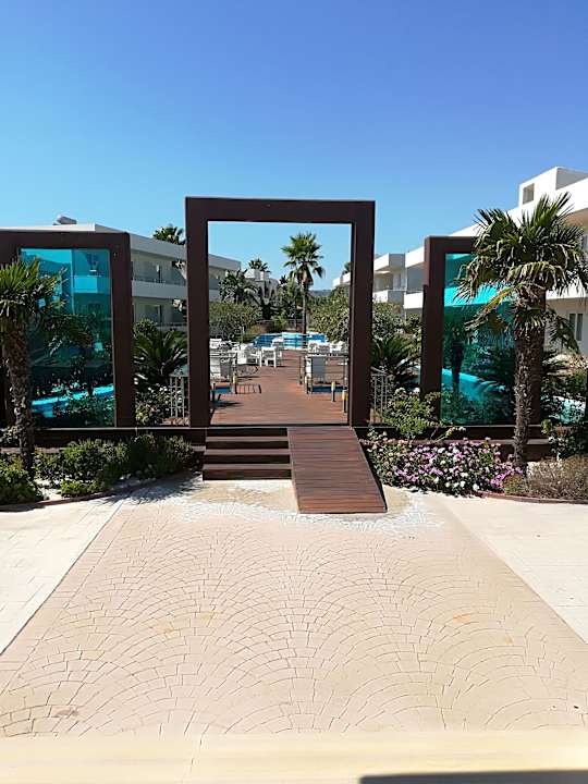 Außenansicht Afandou Bay Resort Suites