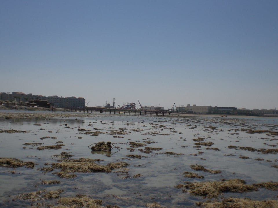 Viele Steine im Meer Le Jardin Aqua Park Resort