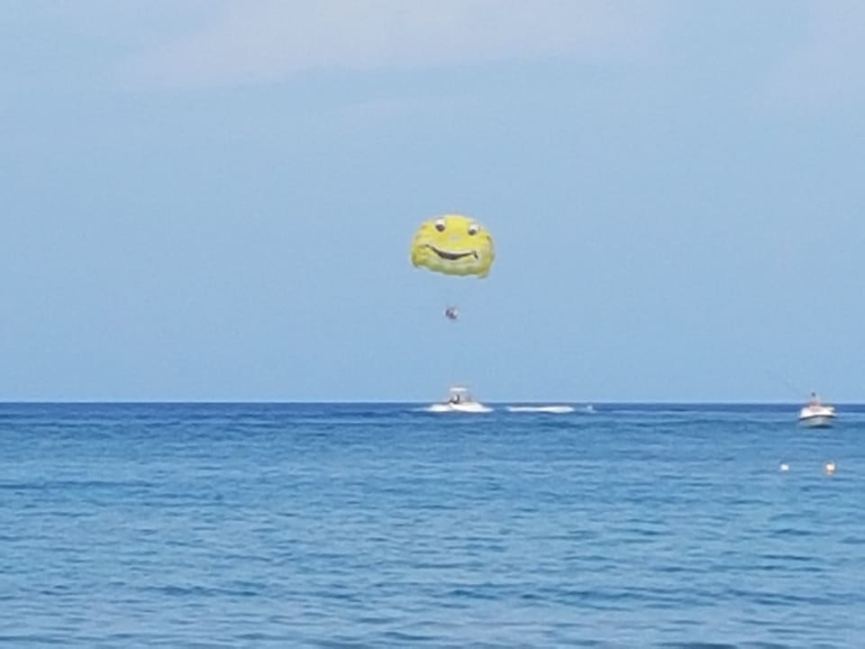 Parasailing Castello Di Cavalieri Suites