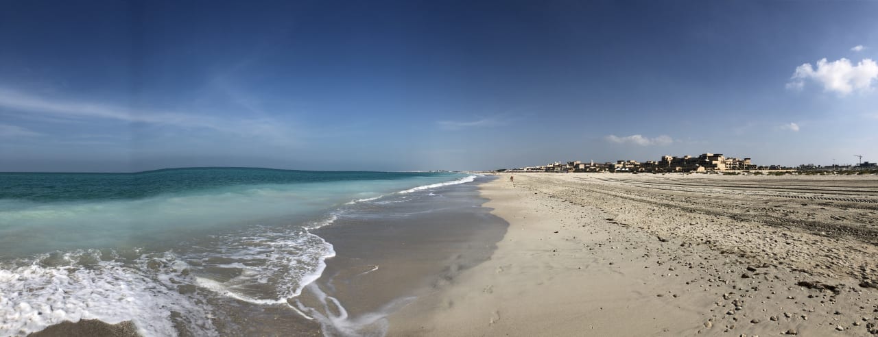 Strand Saadiyat Rotana Resort &  Villas