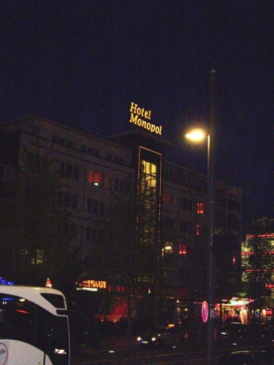 Auf der Reeperbahn nachts um...halb 12 Cityhotel Monopol