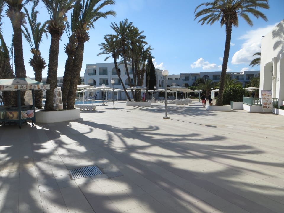 Blick vom Hotel Richtung Pool El Mouradi Club Kantaoui