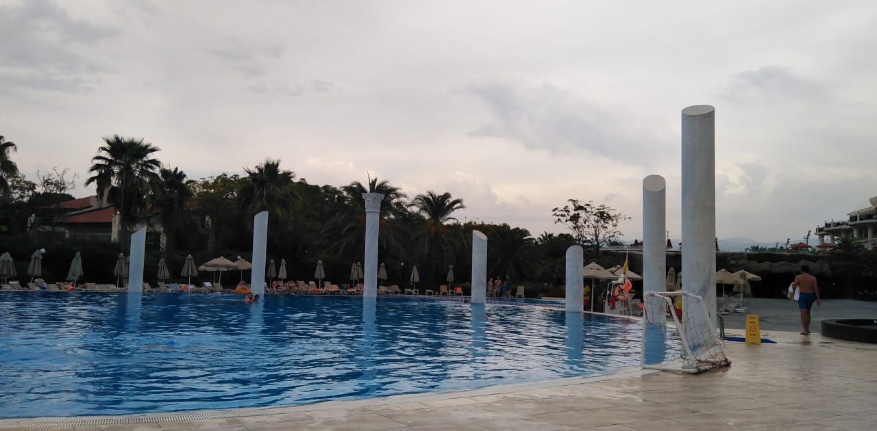 Pool Starlight Resort Hotel