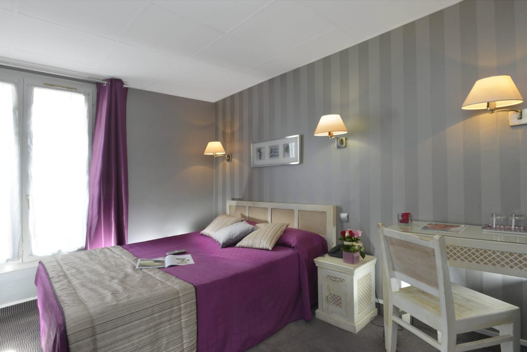 Double room with shower Hotel Carladez Cambronne