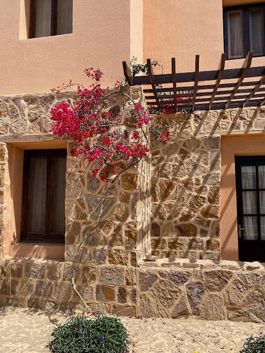 Gartenanlage Rohanou Beach Resort