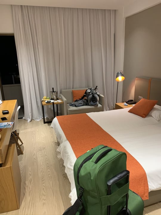 Zimmer Crystal Springs Beach Hotel