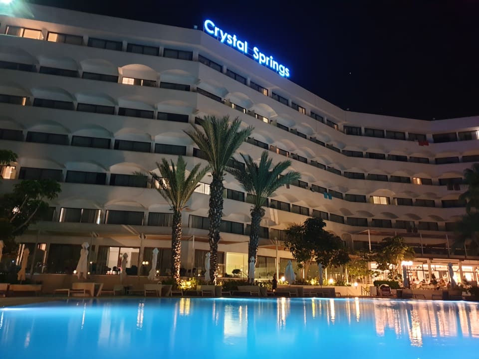 Außenansicht Crystal Springs Beach Hotel