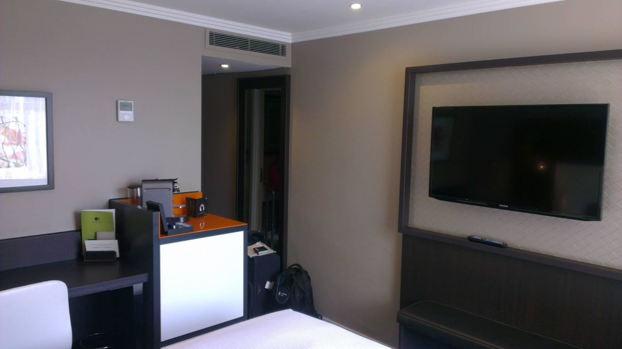 Bedroom DoubleTree Hotel by Hilton London – Ealing