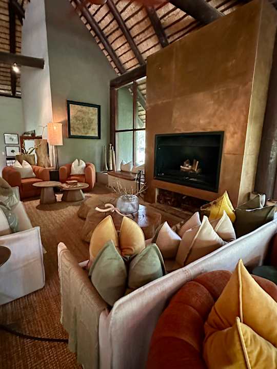 Lobby Sabi Sabi Little Bush Camp