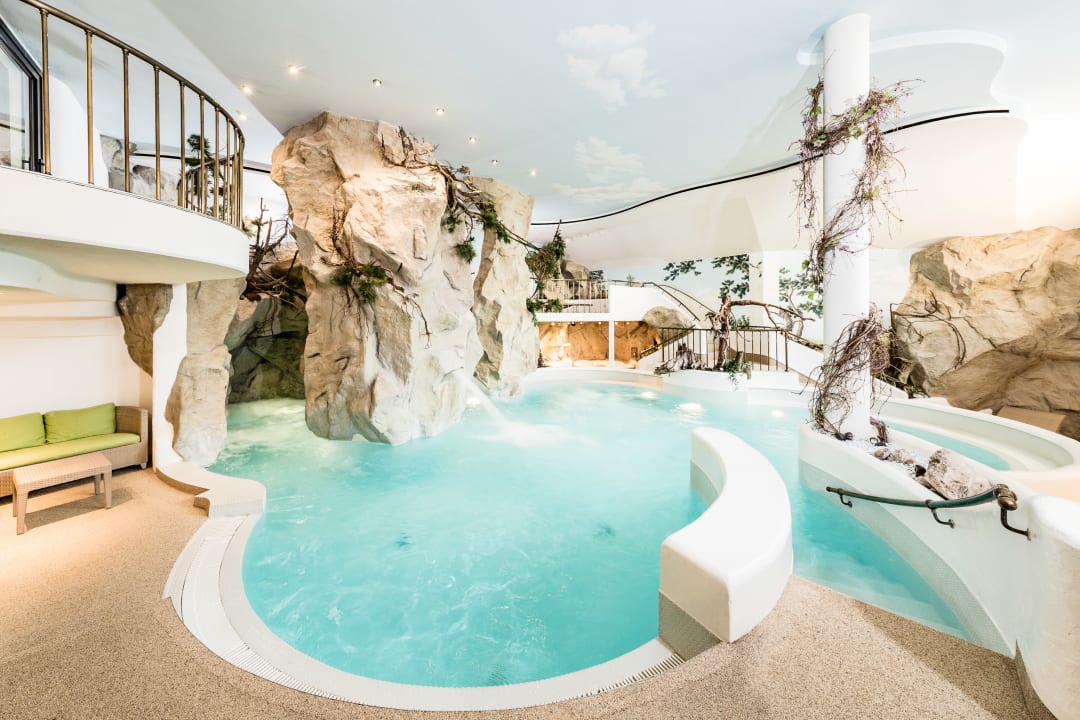 Pool Hotel Almhof Call