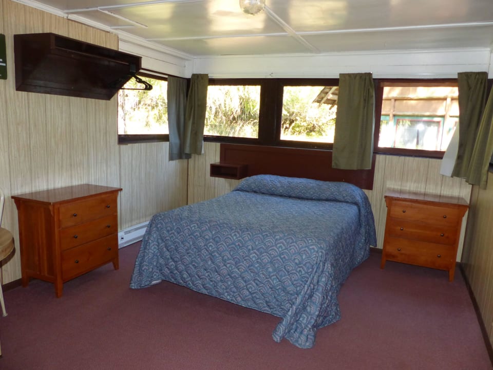 Cabin 6 Log Cabin Resort