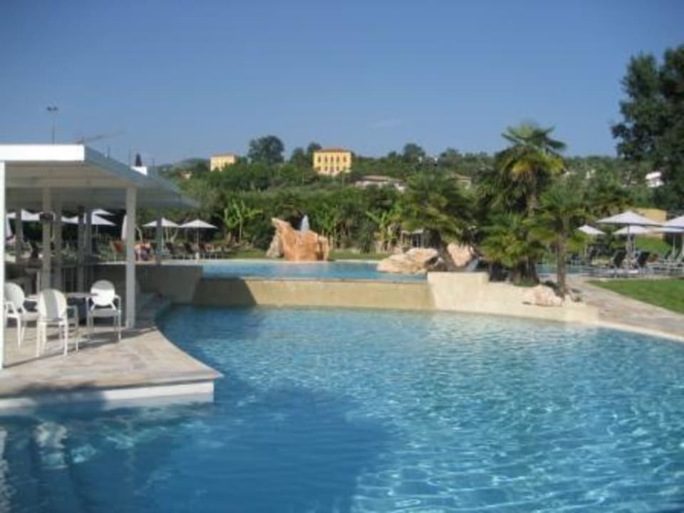 Großer Pool Color Hotel