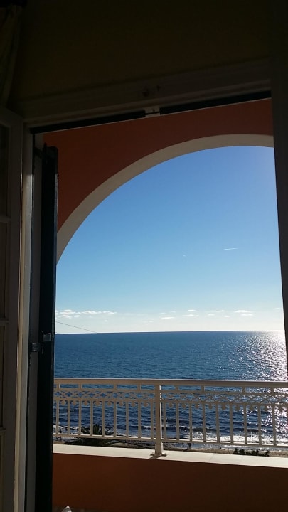 Ausblick vom Bett Apartments Naftis