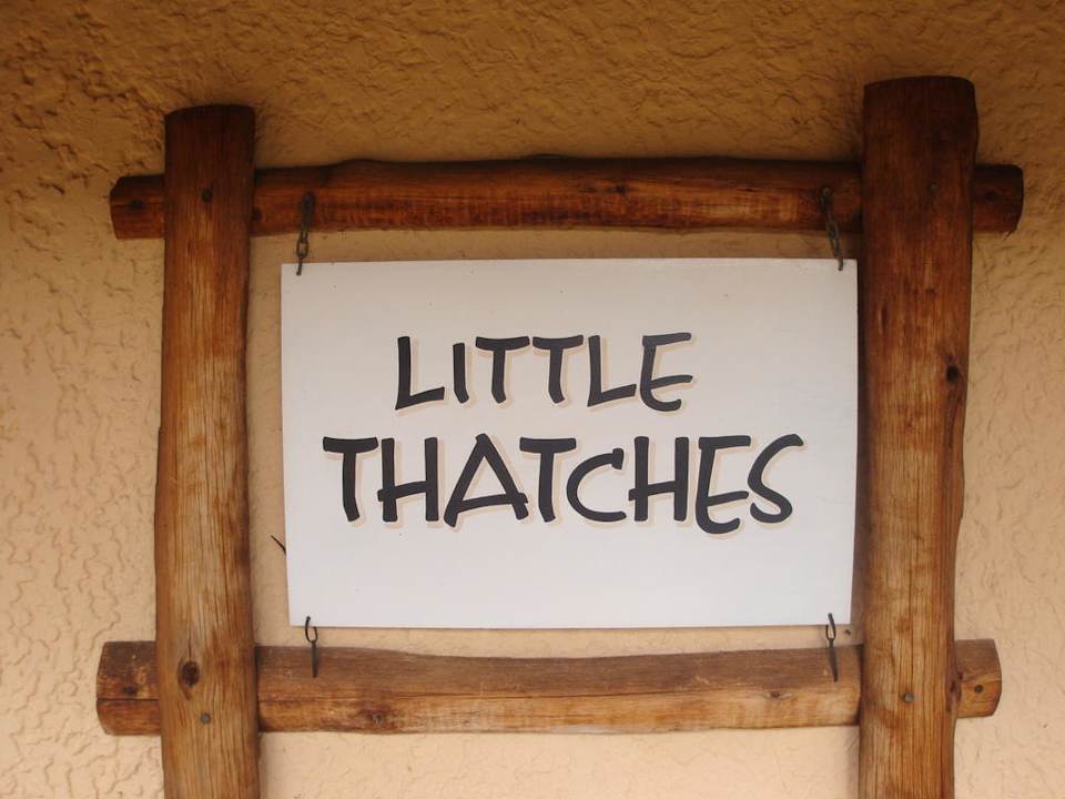 Namensschild Hotel Little Thatches