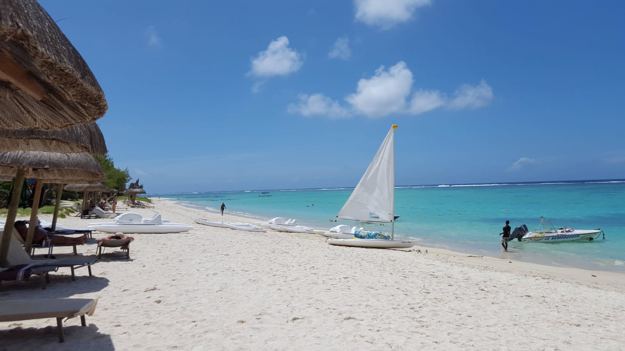 Strand Crystals Beach Resort Belle Mare, a member of Radisson Individuals