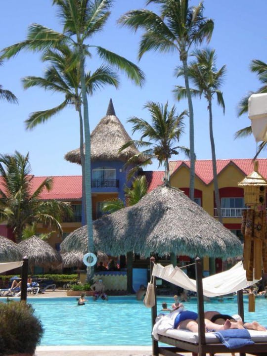 Pool und Hotelanlage Punta Cana Princess All Suites Resort & Spa