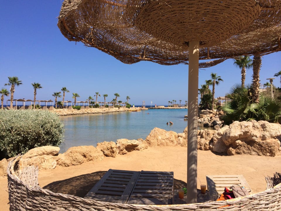 Eine der zwei Badelagunen Pickalbatros Citadel Resort