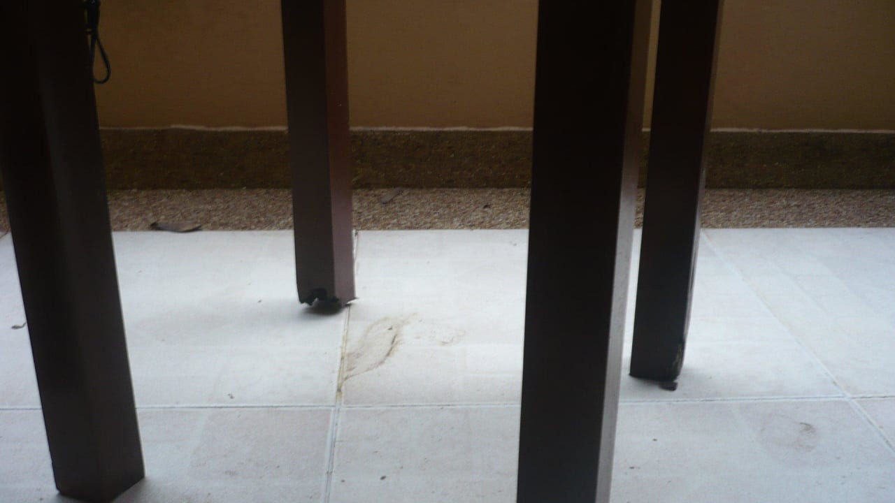 Unser schöner Balkontisch The Fair House Beach Resort