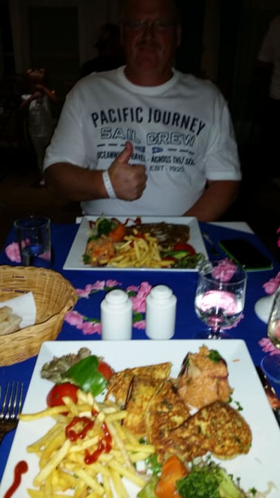 Überraschungsessen Golden Beach Resort