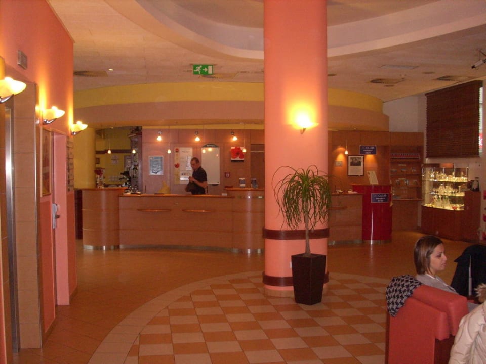 Lobby Hotel Ibis Praha Mala Strana