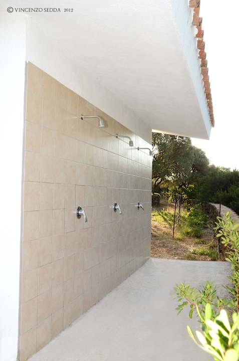 Docce esterne per ospiti del campeggio Agriturismo S' Ozzastru
