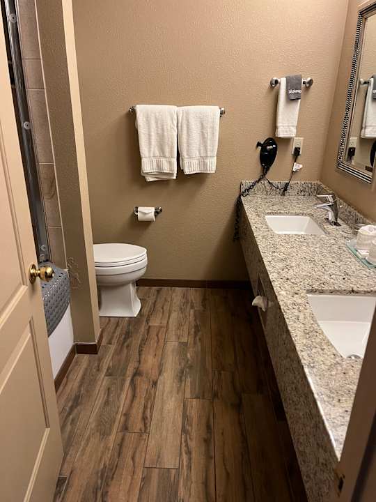 Zimmer Sleek Columbia Falls Condo Centrally Located!