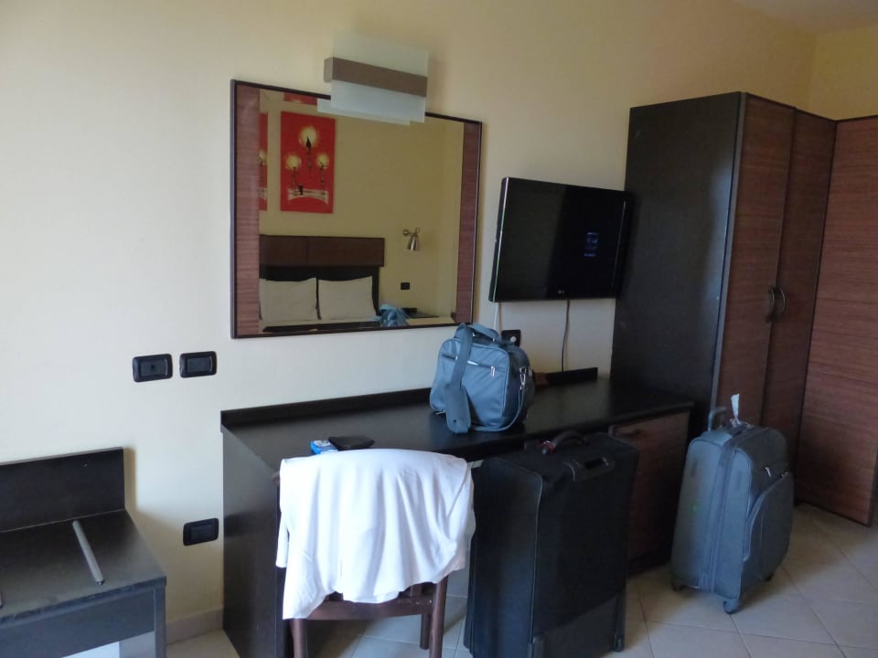 Schrank und Schreibtisch Occidental Boa Vista Beach