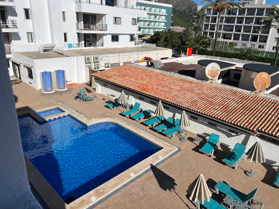 Pool Don Quijote Apartment