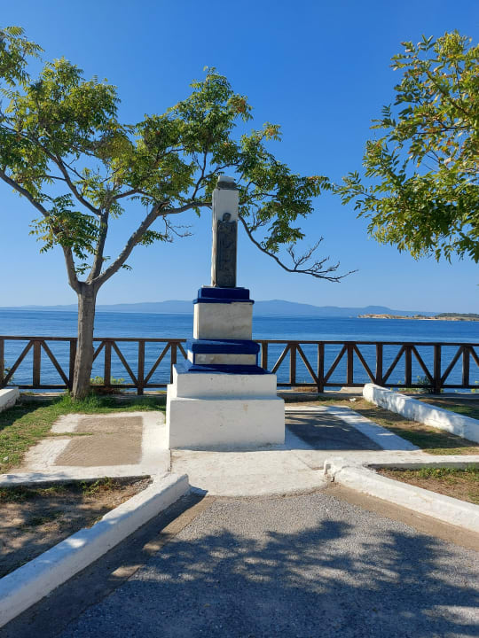 Außenansicht Akrathos Beach Hotel