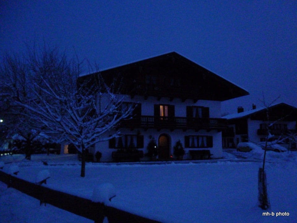 Ingerlhof am Abend Ferienwohnungen Ingerlhof