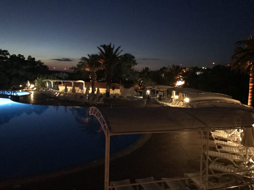 Pool Club Resort Atlantis