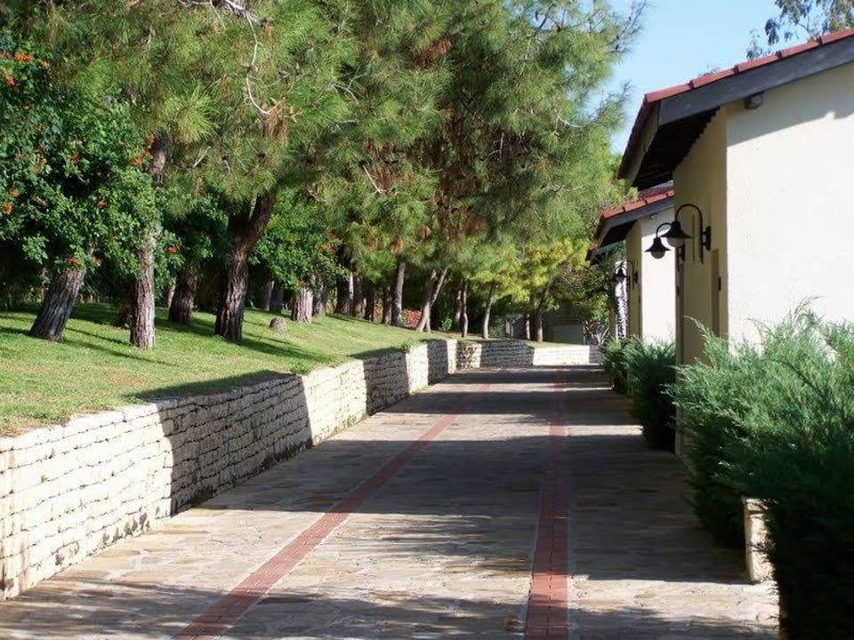 Weg am Bungalow Melas Holiday Village
