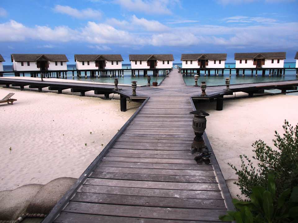 Zugang zu den Wasserbungalows NH Collection Maldives Reethi Resort
