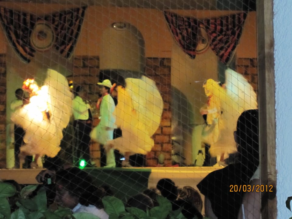 Abendunterhaltung Sandos Playacar Beach Resort