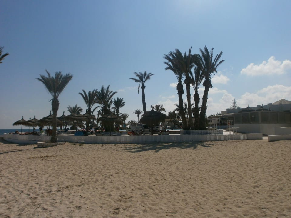 Einer der vielen Strandabschnitte Hotel El Mouradi Djerba Menzel