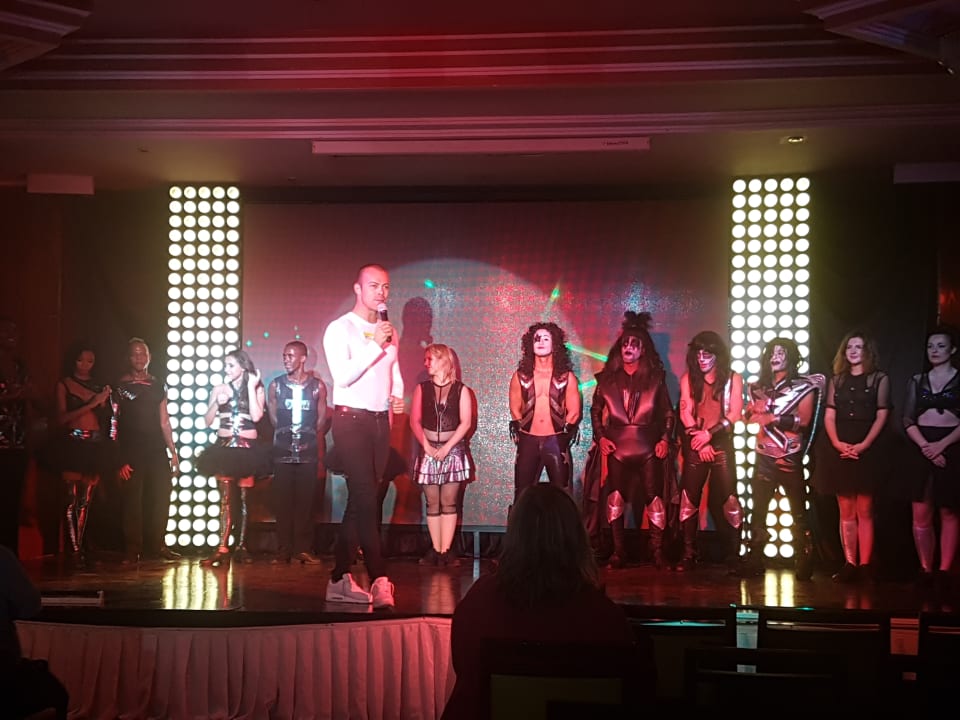80 Jahre Show TUI MAGIC LIFE Africana