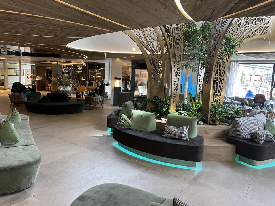 Lobby Quellenhof Luxury Resort Passeier